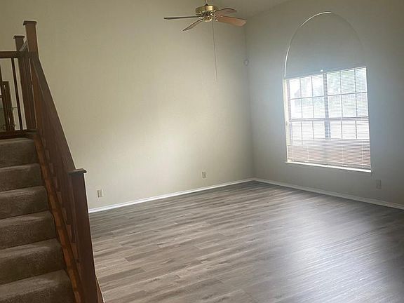 4th image of 8043 Dove Trail Dr