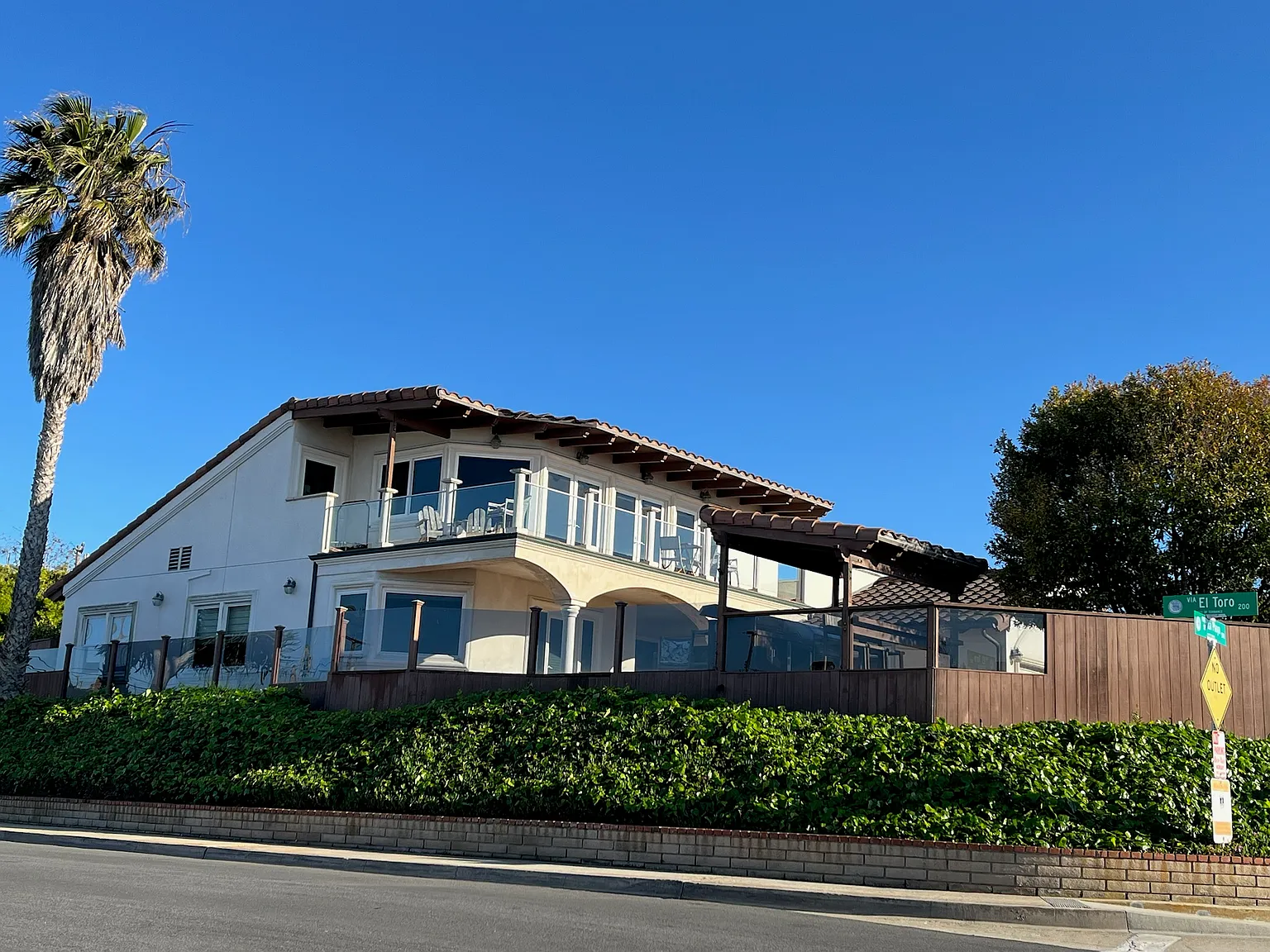 3 bed, 2403 sqft, $9,500 — Photo 3
