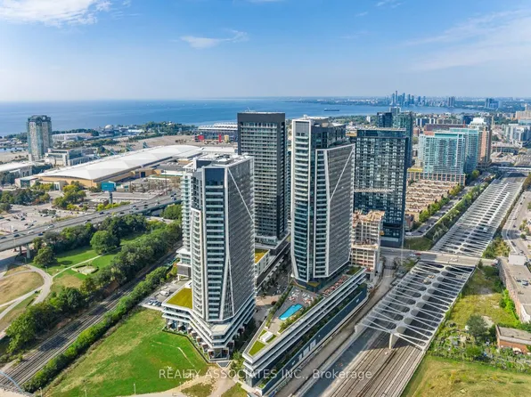 50 Ordnance St #2204, Toronto, ON M6K 0C9