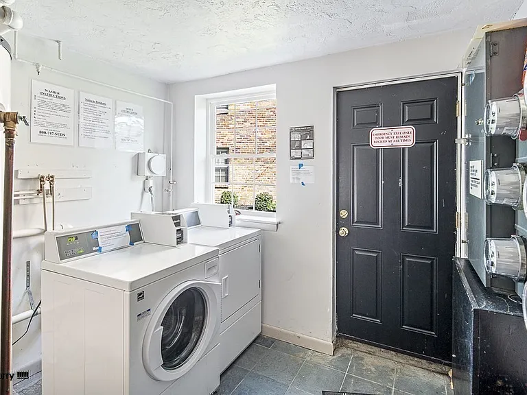 12 Colonial Village Dr #1 — Photo 7