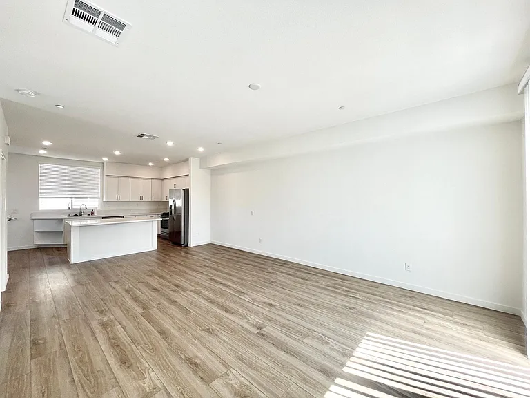 9305 E Heaney Cir — Photo 12