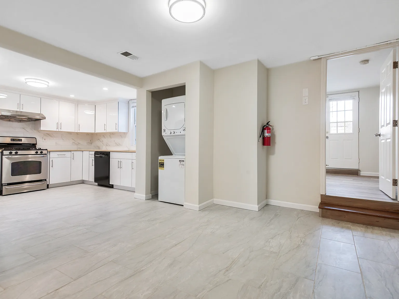 4 bed, $800 — Photo 2