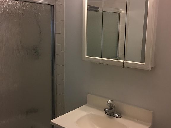 4th image of 1032 Washington Ave