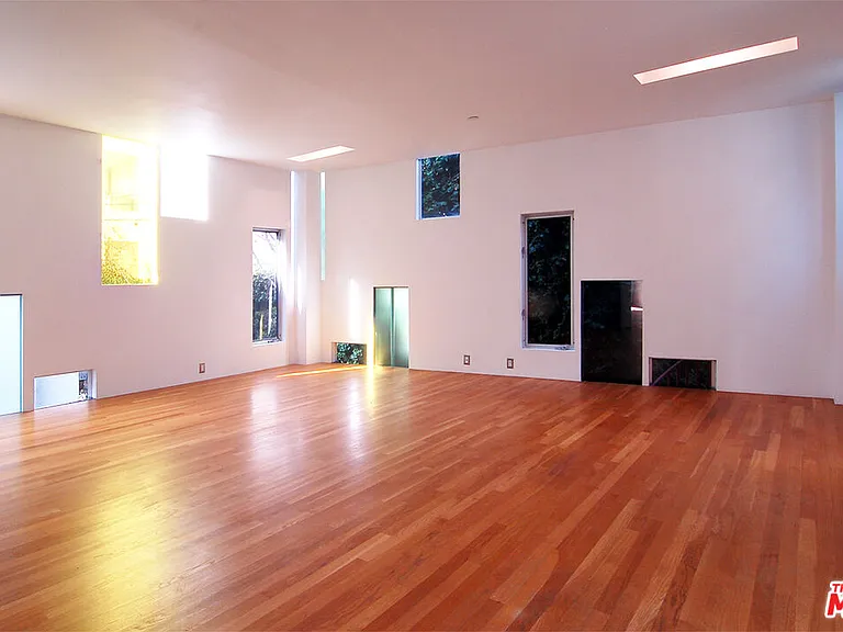 116 Pacific Ave — Photo 3