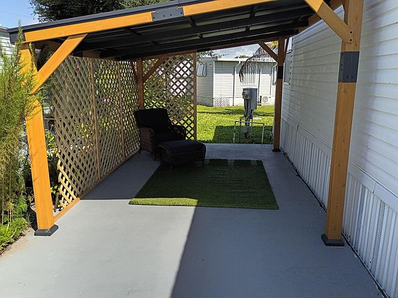 2nd image of 8517 SW 17TH Court