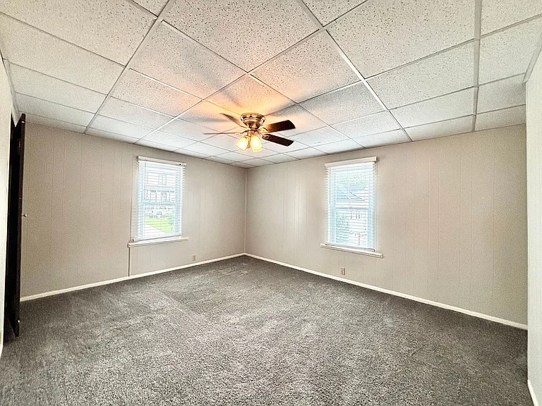 307 Mulberry Ln — Photo 6