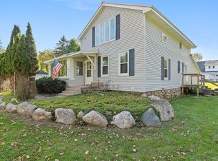 6691 Thornapple River Dr SE, Alto, MI 49302