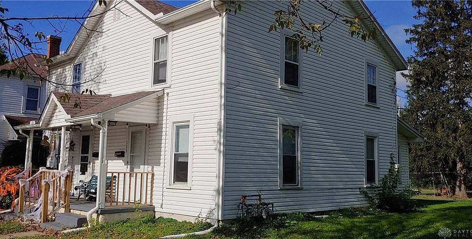 1st image of 133-135 W Pease Ave