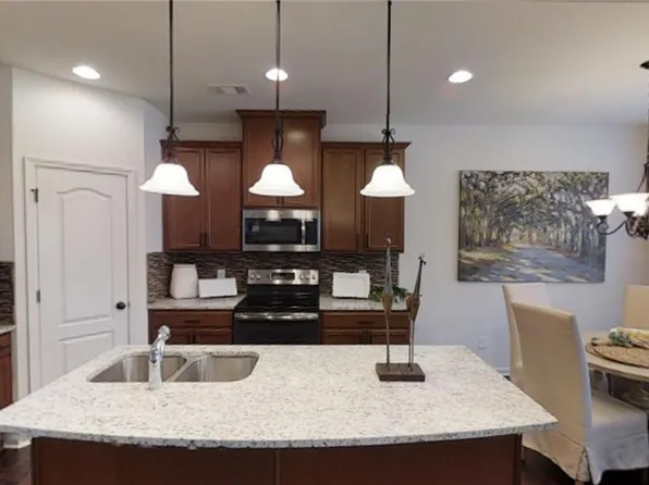 7620 Avalon Blvd #396, Fairburn, GA 30213