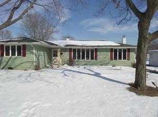 924 Magnolia Dr, Joliet, IL 60435