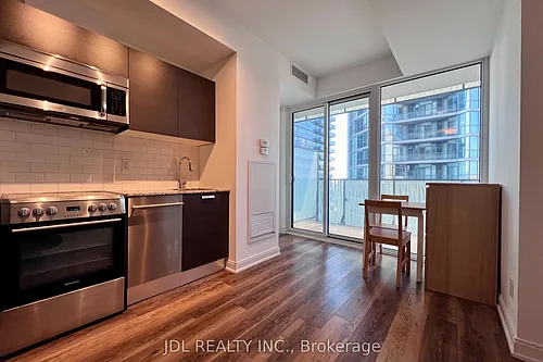 42 Charles St E Photo 1