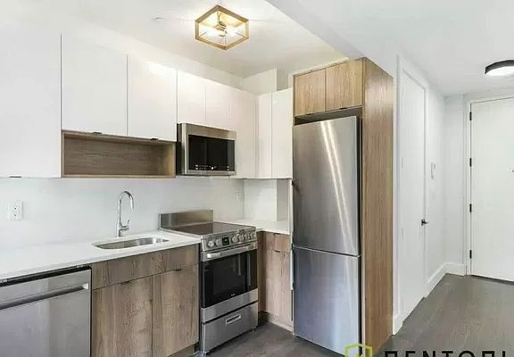 2nd image of 743 Lexington Ave #2F
