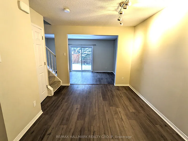 6464 Colony Sq #21 — Photo 4