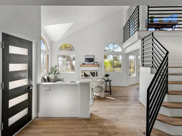 1703 Vista Del Mar, Vista, CA 92084