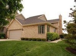 1 Long Cove Dr #1, Lemont, IL 60439