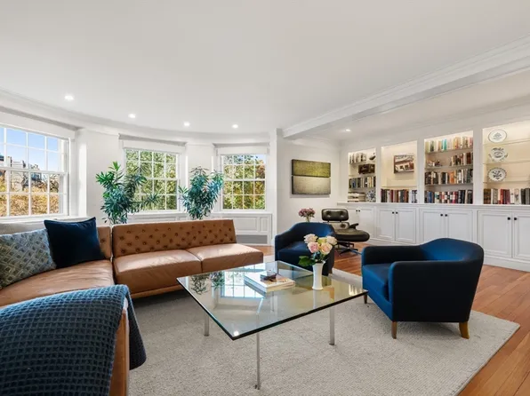 192 Commonwealth Ave APT 5, Boston, MA 02116