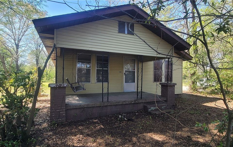 1st image of 3800 3rd Ave E