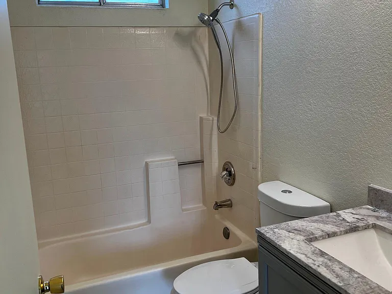Leafwood Cir — Photo 13