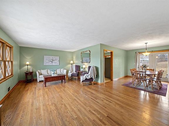 2nd image of 1503 NE 77th St