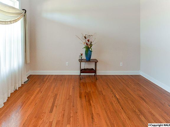 4th image of 314 Brasfield Dr