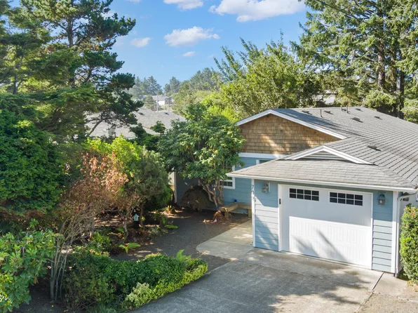 705 SE Jetty Ave, Lincoln City, OR 97367