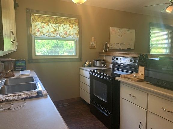 5th image of 2312 W Sheffield Dr