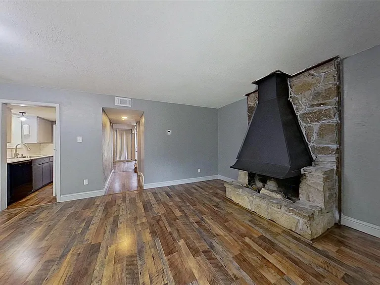 6321 Walraven Cir #6321 — Photo 3
