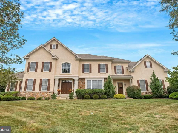 402 Highgate Dr, Ambler, PA 19002