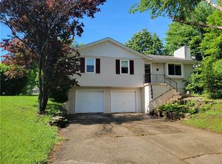 1604 Ray St, Liberty, MO 64068