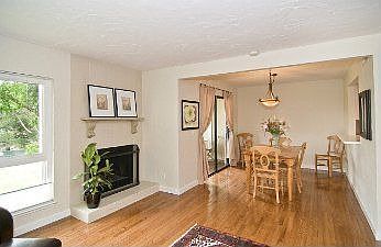 Living Room :: 19 Coleridge