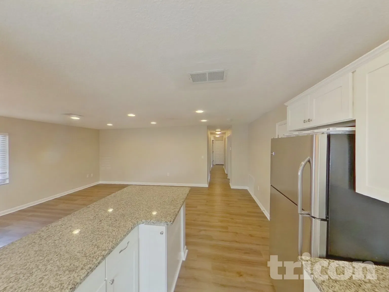 1091 Gantt Ave Sarasota FL — Photo 3
