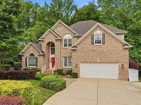 2nd image of 502 Cricketfield Ln