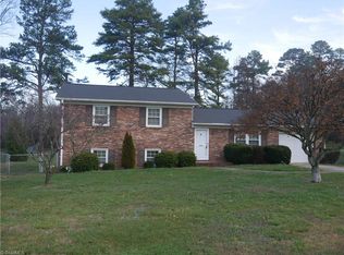 2485 Sedalia Dr, Clemmons, NC 27012
