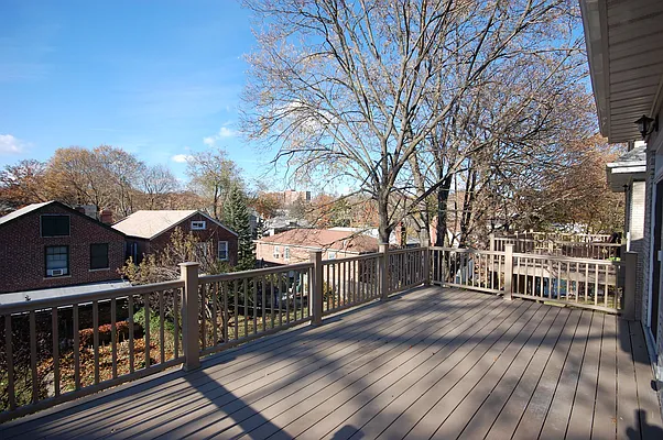 Rented by Re/Max In The City | media 16