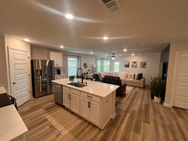 4616 Naval Ct — Photo 6