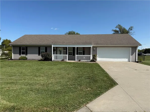 12971 Valley Dr S, Saint Joseph, MO 64505