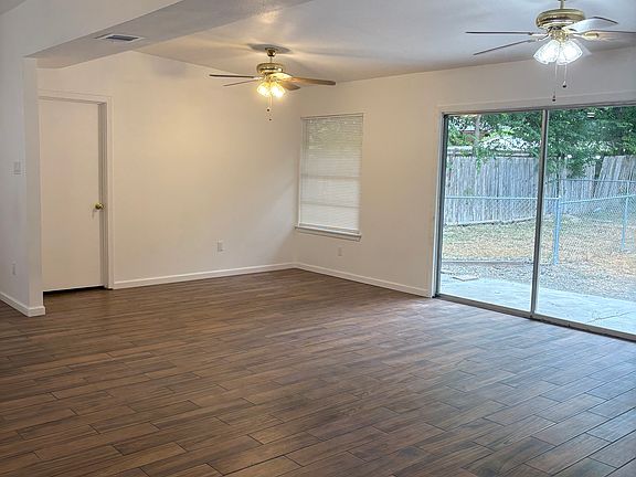 Living Room/TV