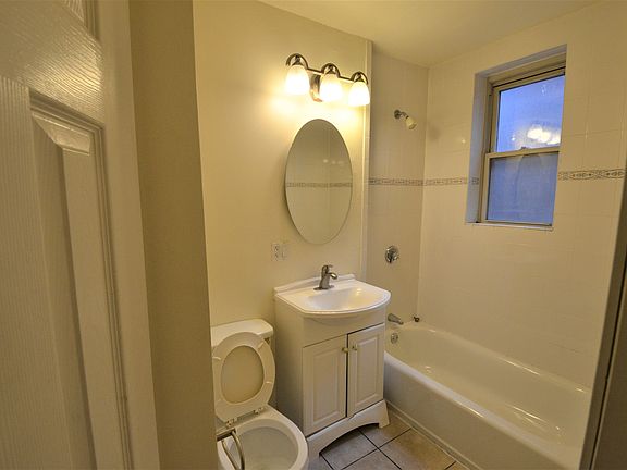 2nd image of 58 Westland Ave APT 25