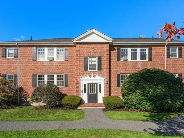 33 Hammond Pond Pkwy APT 2, Newton, MA 02467