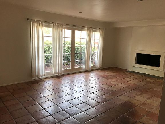 4th image of 3417 Camino De La Cumbre