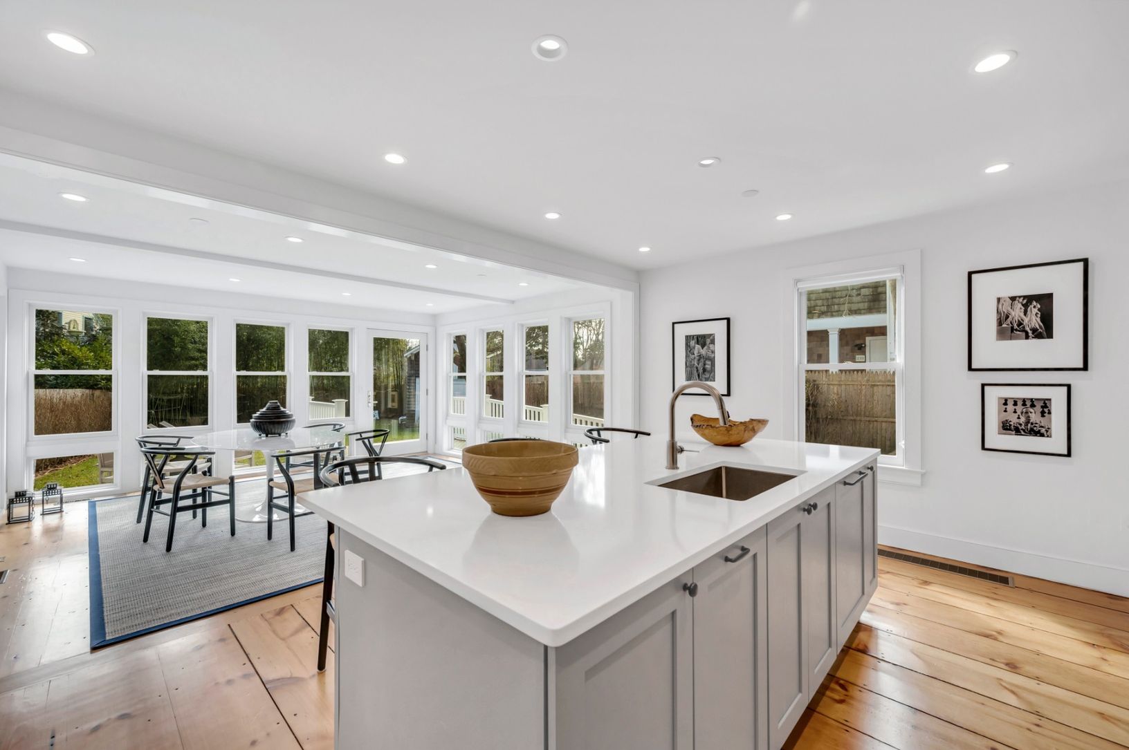  Kitchen/Dining/Living