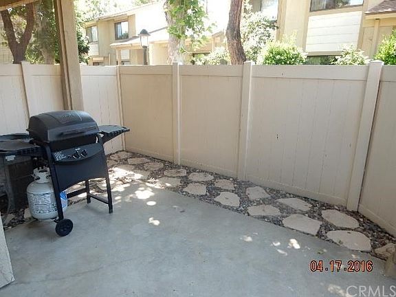 5th image of 1031 S Palmetto Ave #10