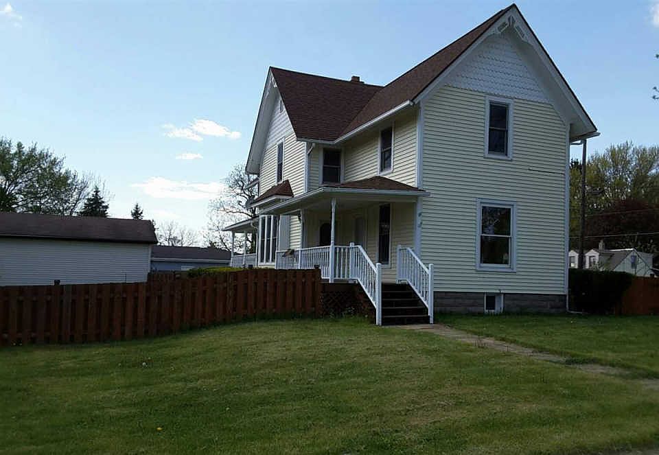 1st image of 303 S Pecatonica St