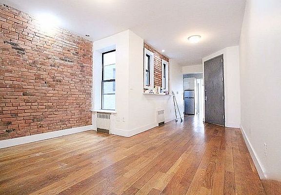 2nd image of 1420 Putnam Ave APT 2r