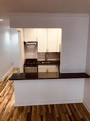 Rented by Metropolis Real Estate of Manhattan | media 40