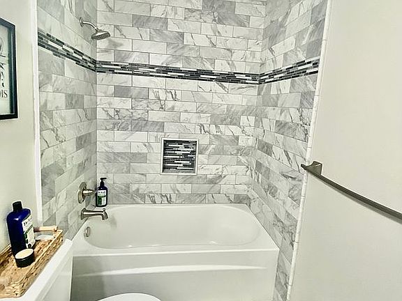 5th image of 720 Park Ridge Dr