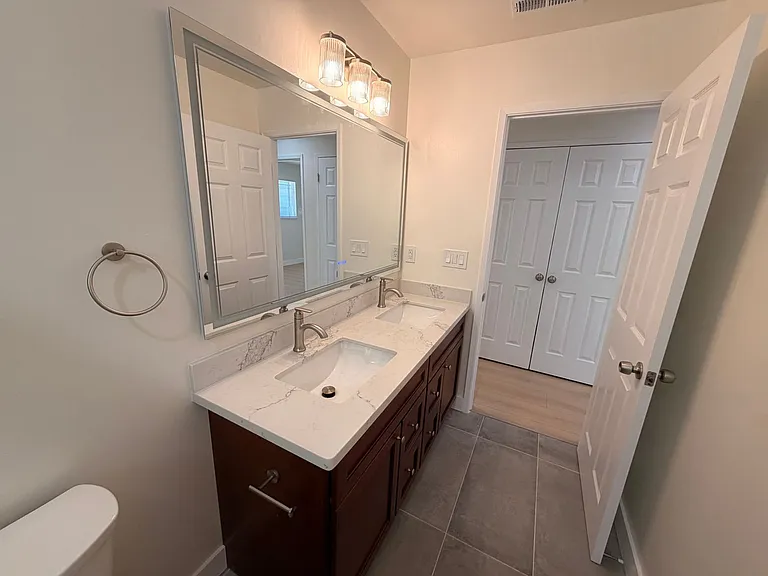 EBN T 10121 — Photo 24