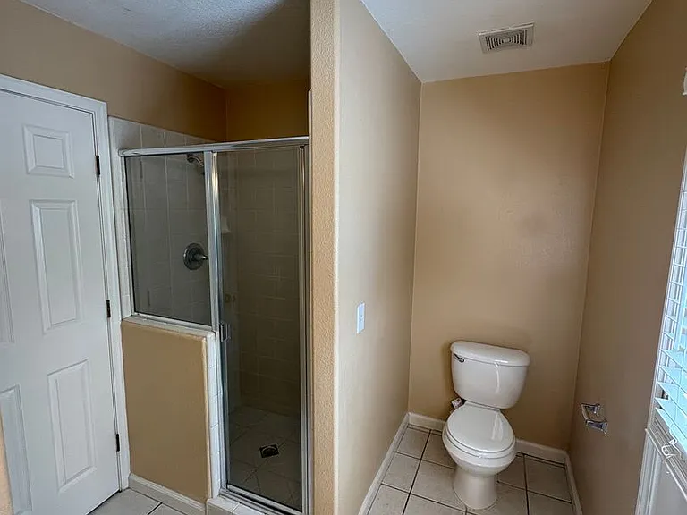 703 W Russell Ave — Photo 40