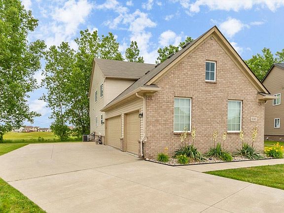 3rd image of 6141 Inverness Dr
