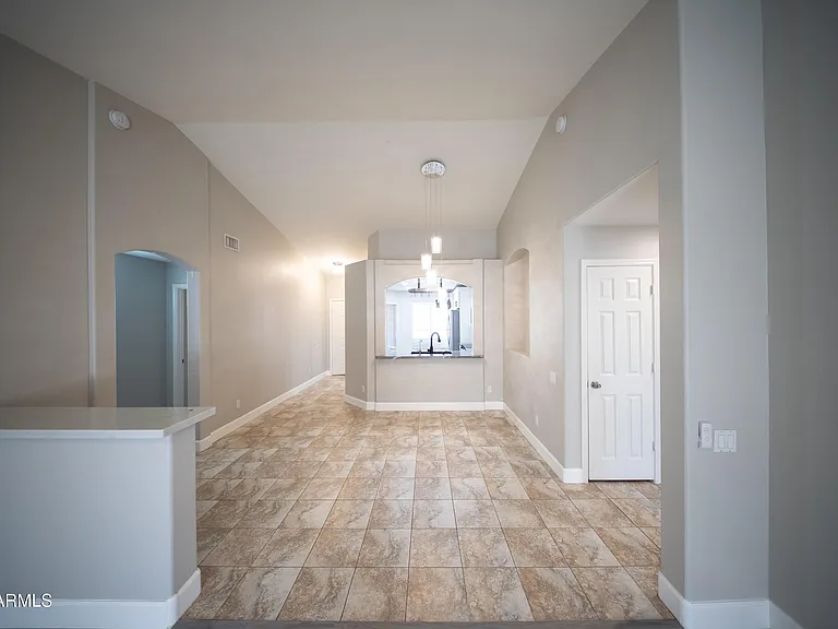 1118 S Surfside Dr — Photo 7